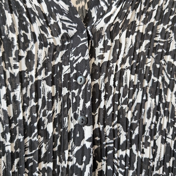 NWOT Marks & Spencer Button Up Blouse - Picture 4 of 6